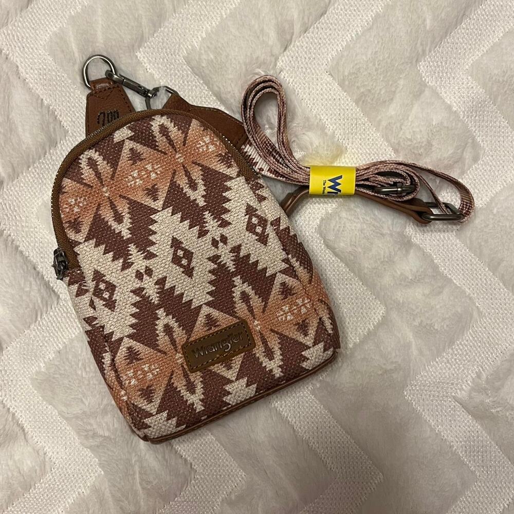 NWT brown Wrangler crossbody